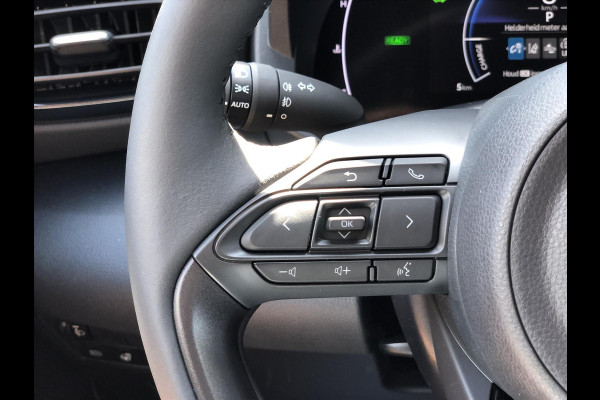 Toyota Yaris Cross 1.5 Hybrid 130PK Dynamic Comfort Pack | Dodehoekherkenning, Parkeersensoren, Stoel + Stuurverwarming, Apple CarPlay, Keyless