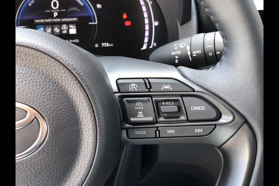 Toyota Yaris Cross 1.5 Hybrid 130PK Dynamic Comfort Pack | Dodehoekherkenning, Parkeersensoren, Stoel + Stuurverwarming, Apple CarPlay, Keyless