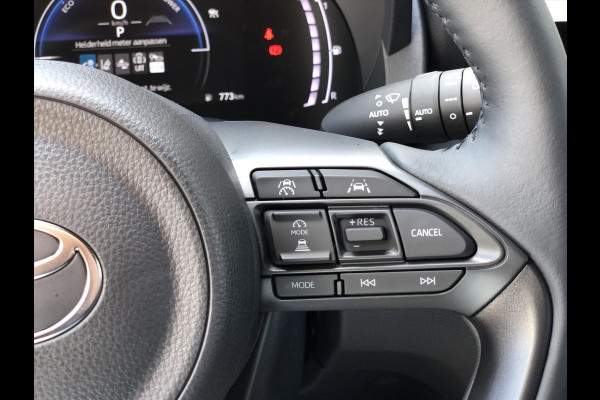 Toyota Yaris Cross 1.5 Hybrid 130PK Dynamic Comfort Pack | Dodehoekherkenning, Parkeersensoren, Stoel + Stuurverwarming, Apple CarPlay, Keyless
