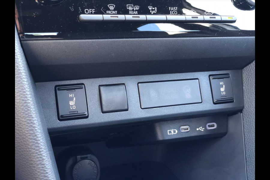 Toyota Yaris Cross 1.5 Hybrid 130PK Dynamic Comfort Pack | Dodehoekherkenning, Parkeersensoren, Stoel + Stuurverwarming, Apple CarPlay, Keyless