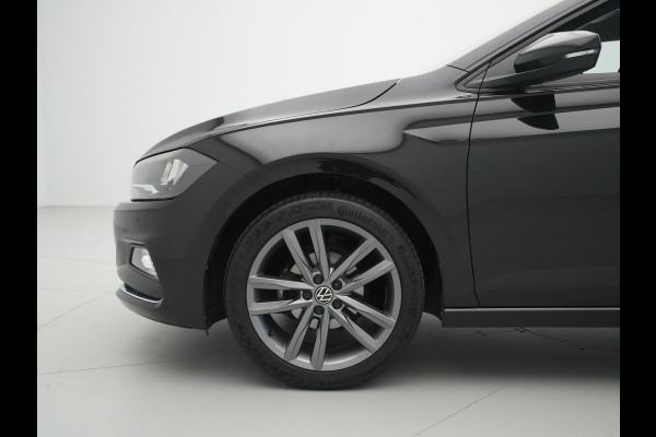 Volkswagen Polo 1.0 TSI 95pk Highline Navigatie 17"lm velgen PDC Privacy glas 321