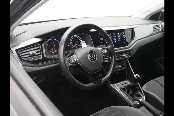 Volkswagen Polo 1.0 TSI 95pk Highline Navigatie 17"lm velgen PDC Privacy glas 321