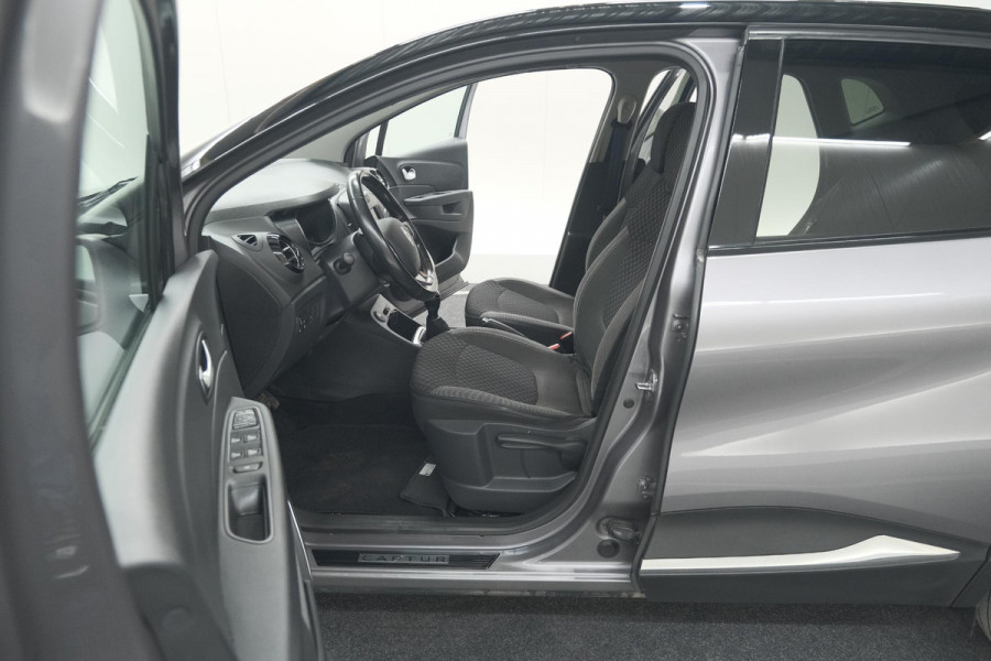 Renault Captur TCe 90 Intens | Trekhaak | Camera | Navigatie | Parkeersensoren