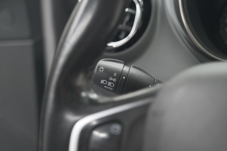 Renault Captur TCe 90 Intens | Trekhaak | Camera | Navigatie | Parkeersensoren
