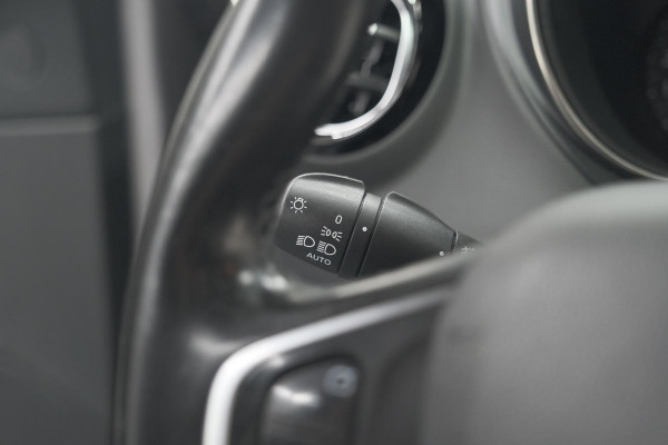 Renault Captur TCe 90 Intens | Trekhaak | Camera | Navigatie | Parkeersensoren