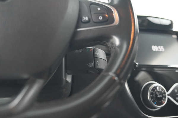 Renault Captur TCe 90 Intens | Trekhaak | Camera | Navigatie | Parkeersensoren