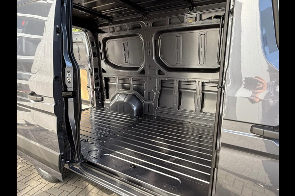 Renault Master RED EDITION L2H2 150PK BPM VRIJ/ CAMERA/ ALL WEATHER BANDEN/ TREKHAAK
