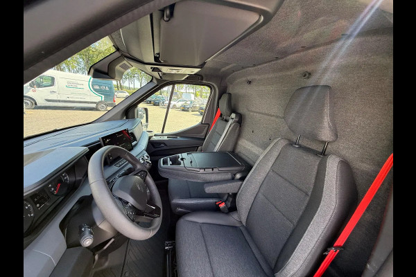 Renault Master RED EDITION L2H2 150PK BPM VRIJ/ CAMERA/ ALL WEATHER BANDEN/ TREKHAAK