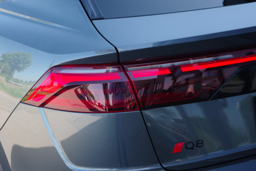 Audi Q8 60 TFSI e 490 PK Quattro S-Line Pro Line Competition, Panoramadak, RS-Sprotstoelen, Trekhaak, Laser-LED