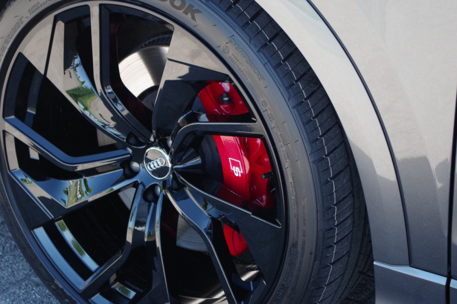 Audi Q8 60 TFSI e 490 PK Quattro S-Line Pro Line Competition, Panoramadak, RS-Sprotstoelen, Trekhaak, Laser-LED