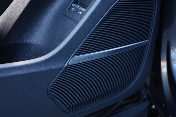 Audi Q8 60 TFSI e 490 PK Quattro S-Line Pro Line Competition, Panoramadak, RS-Sprotstoelen, Trekhaak, Laser-LED