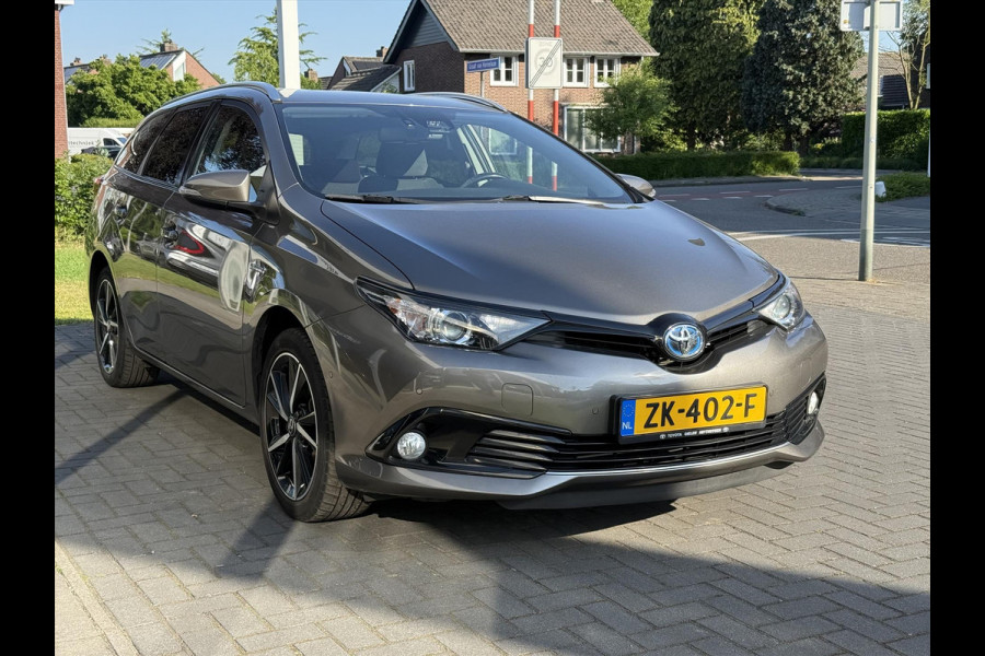 Toyota Auris Touring Sports 1.8 Hybrid Dynamic Ultimate | Eerste eigenaar, 17 inch, Stoelverwarming, Navigatie, Keyless, DAB