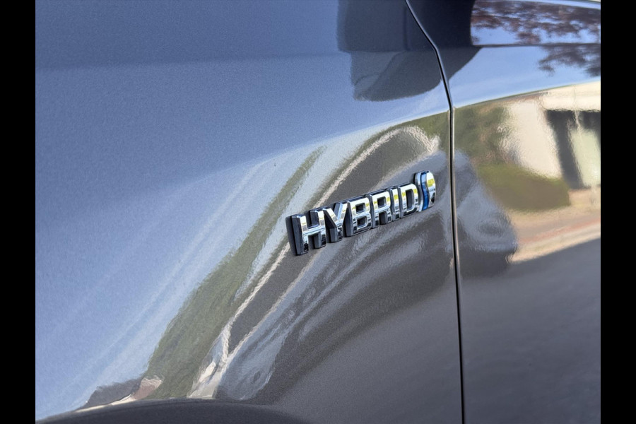 Toyota Auris Touring Sports 1.8 Hybrid Dynamic Ultimate | Eerste eigenaar, 17 inch, Stoelverwarming, Navigatie, Keyless, DAB