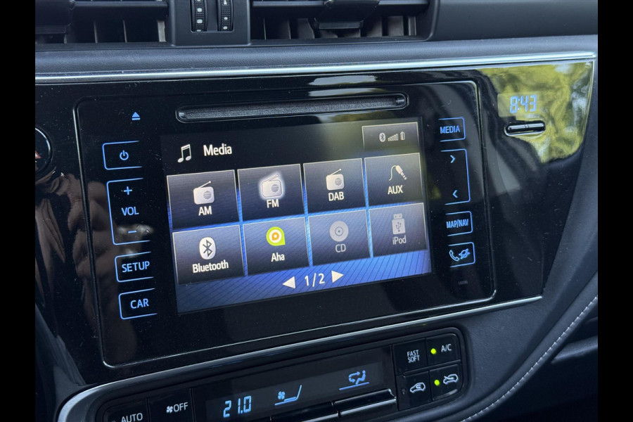 Toyota Auris Touring Sports 1.8 Hybrid Dynamic Ultimate | Eerste eigenaar, 17 inch, Stoelverwarming, Navigatie, Keyless, DAB