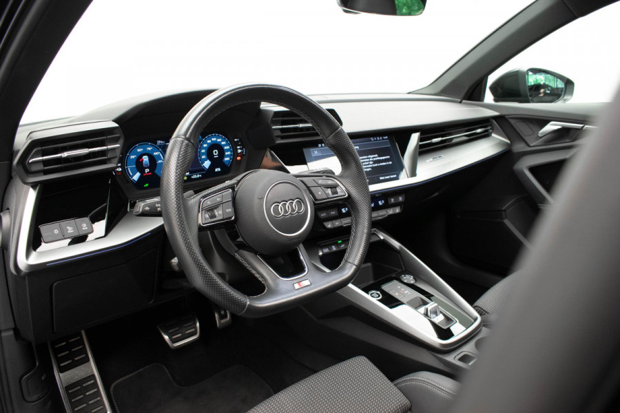 Audi A3 Sportback 45 TFSI e S edition Competition |Pano|3xS-line|Ambient|Carplay|