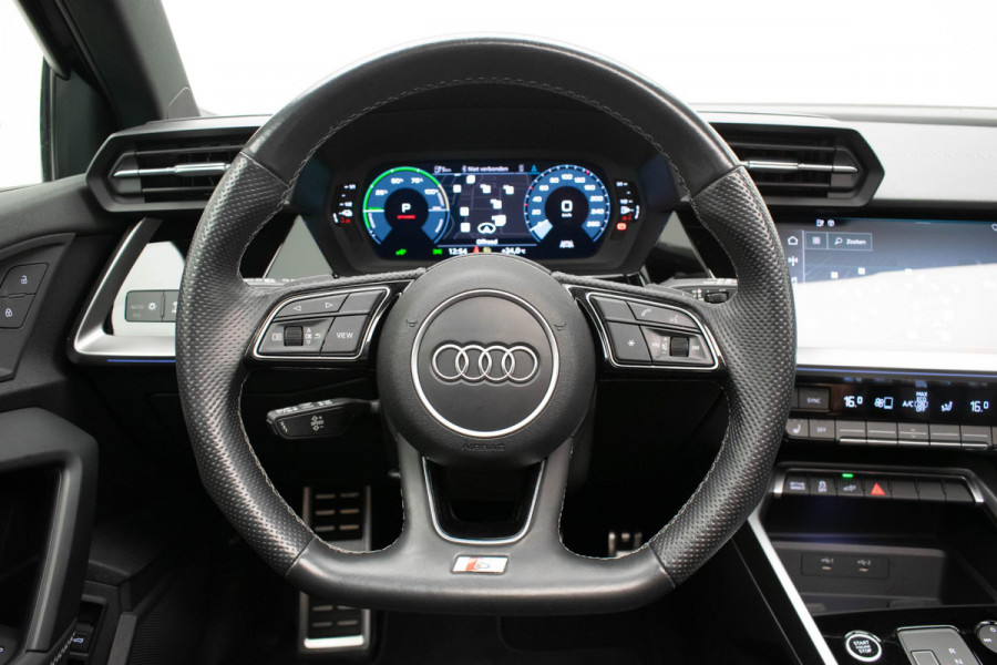 Audi A3 Sportback 45 TFSI e S edition Competition |Pano|3xS-line|Ambient|Carplay|