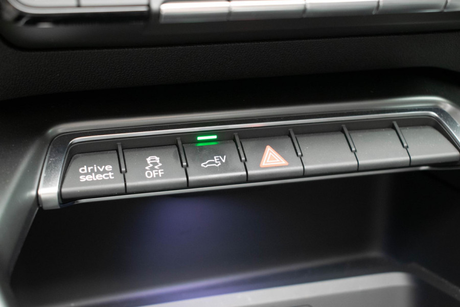 Audi A3 Sportback 45 TFSI e S edition Competition |Pano|3xS-line|Ambient|Carplay|
