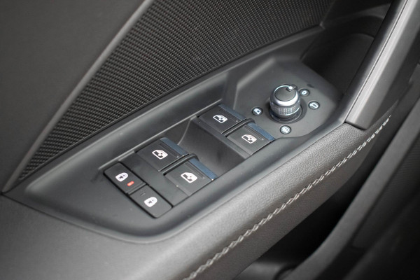 Audi A3 Sportback 45 TFSI e S edition Competition |Pano|3xS-line|Ambient|Carplay|