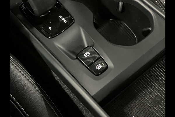 Volvo XC40 Recharge T4 Inscription | Leder | Open dak | Keyless | Cruise & Climate c.