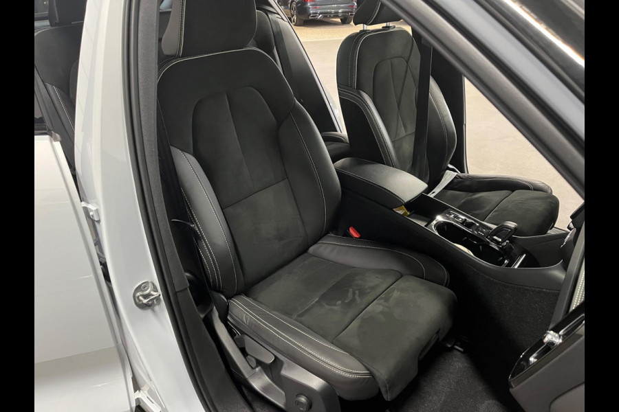 Volvo XC40 Recharge R-Design T4 Open Dak | Adapt. Cruise c. | Keyless | Stoel-/Stuur verwarming