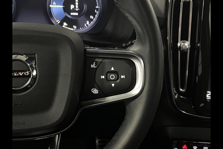 Volvo XC40 Recharge R-Design T4 Open Dak | Adapt. Cruise c. | Keyless | Stoel-/Stuur verwarming