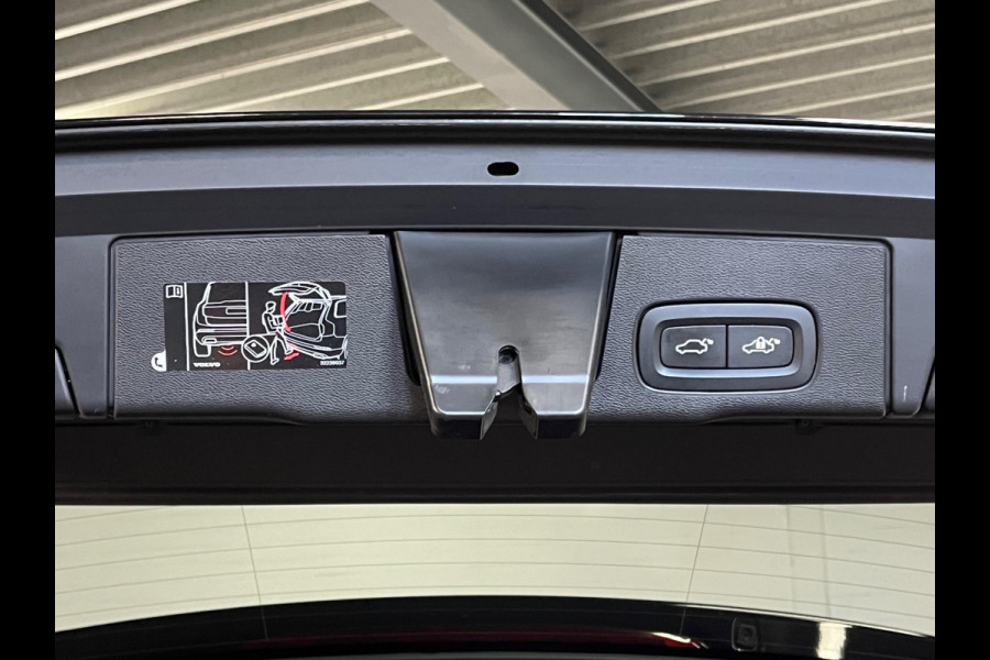 Volvo XC60 T8 Polestar Engineered Open dak | Trekhaak | Bowers&Wilkins | Adapt. Cruise control | Stoel-/Stuur verwarming