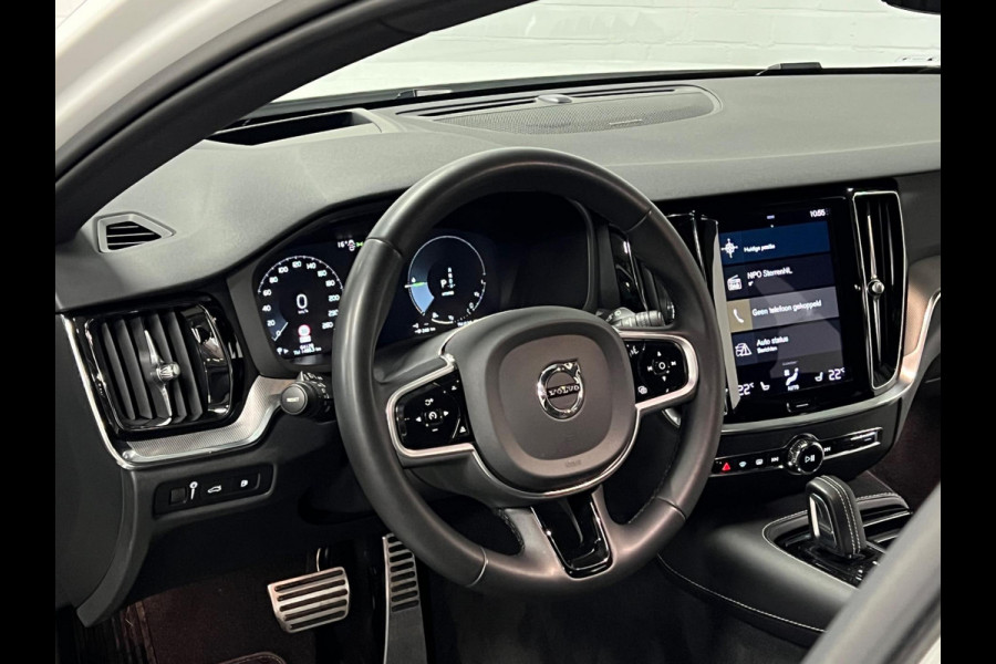 Volvo V60 Recharge T6 AWD Recharge R-Design Trekhaak | Harman/Kardon | Keyless | HUD | Adapt. Cruise