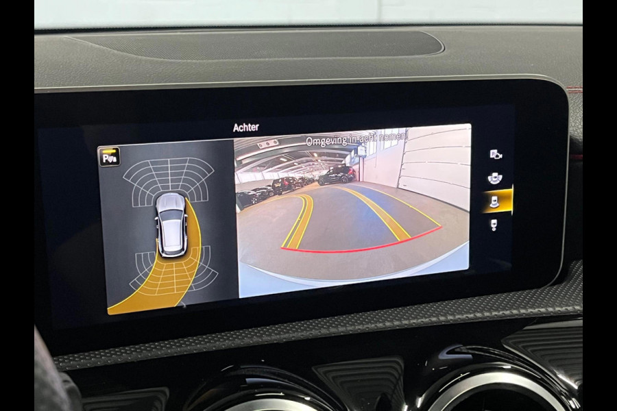 Mercedes-Benz CLA-Klasse Shooting Brake 180 AMG Open dak | Leder/Alcantara | Trekhaak | Stoelverwarming | Cruise & Climate c.