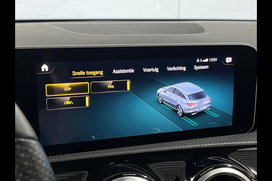 Mercedes-Benz CLA-Klasse Shooting Brake 180 AMG Open dak | Leder/Alcantara | Trekhaak | Stoelverwarming | Cruise & Climate c.
