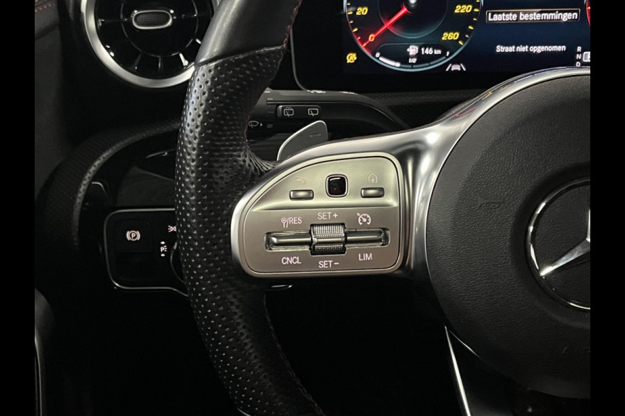 Mercedes-Benz CLA-Klasse Shooting Brake 180 AMG Open dak | Leder/Alcantara | Trekhaak | Stoelverwarming | Cruise & Climate c.