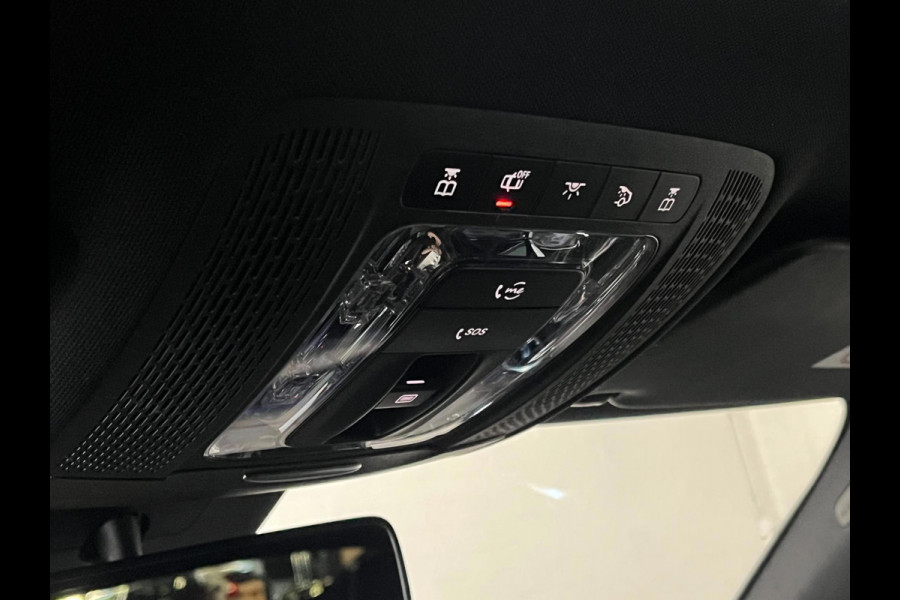Mercedes-Benz CLA-Klasse Shooting Brake 180 AMG Open dak | Leder/Alcantara | Trekhaak | Stoelverwarming | Cruise & Climate c.