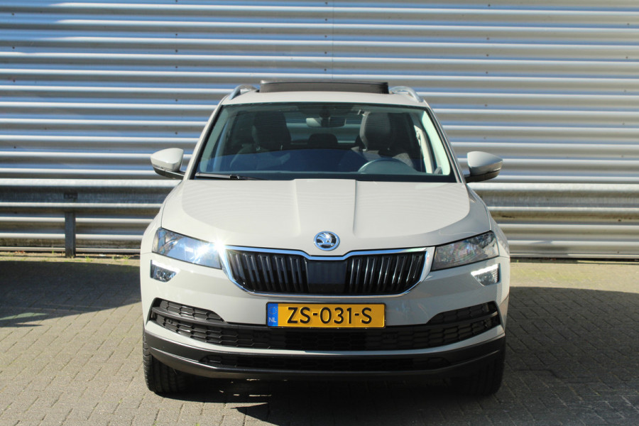 Škoda Karoq 1.0 TSI 116pk Ambition Business Panoramadak NL-Auto NAP Clima Cruise Navi 17"LMV Trekhaak 1200kg