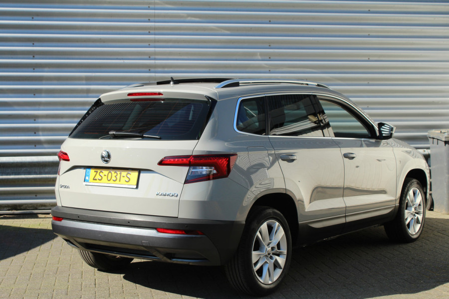 Škoda Karoq 1.0 TSI 116pk Ambition Business Panoramadak NL-Auto NAP Clima Cruise Navi 17"LMV Trekhaak 1200kg