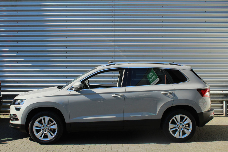 Škoda Karoq 1.0 TSI 116pk Ambition Business Panoramadak NL-Auto NAP Clima Cruise Navi 17"LMV Trekhaak 1200kg