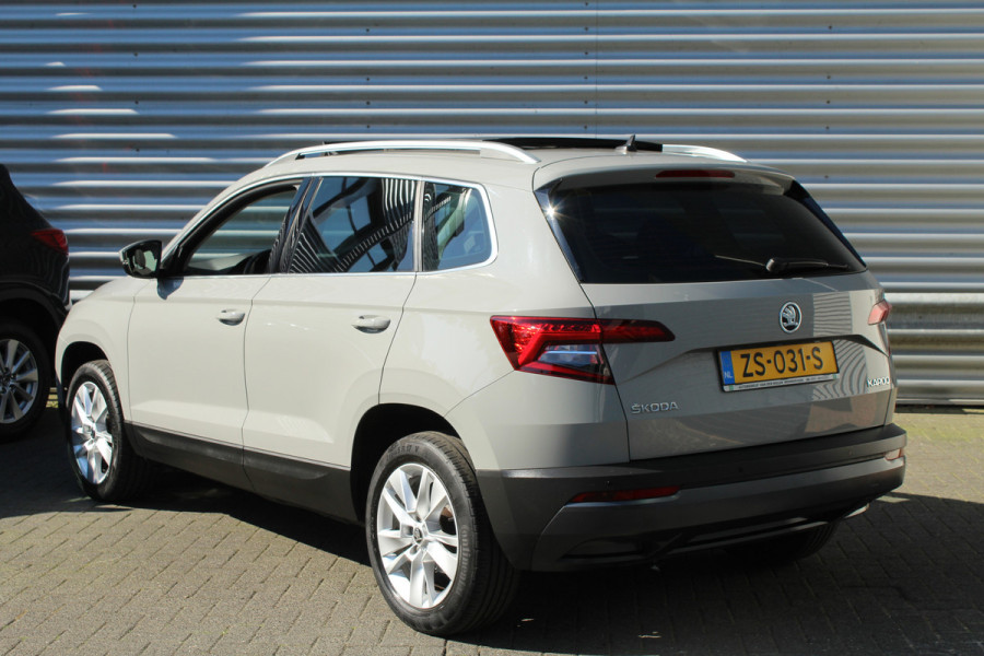 Škoda Karoq 1.0 TSI 116pk Ambition Business Panoramadak NL-Auto NAP Clima Cruise Navi 17"LMV Trekhaak 1200kg