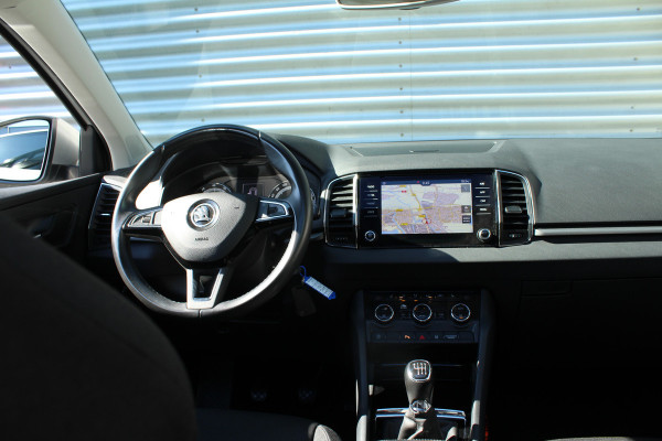 Škoda Karoq 1.0 TSI 116pk Ambition Business Panoramadak NL-Auto NAP Clima Cruise Navi 17"LMV Trekhaak 1200kg