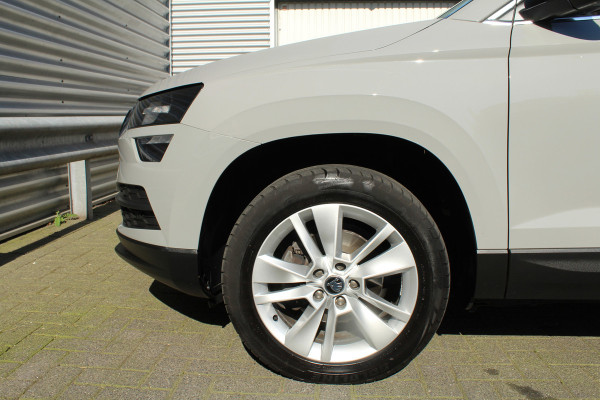 Škoda Karoq 1.0 TSI 116pk Ambition Business Panoramadak NL-Auto NAP Clima Cruise Navi 17"LMV Trekhaak 1200kg