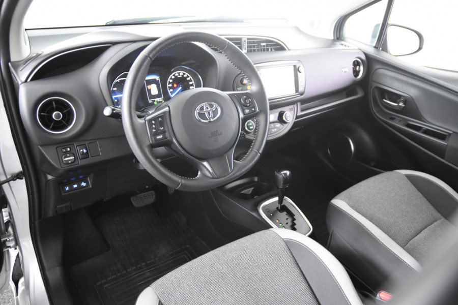 Toyota Yaris 1.5 Hybrid *1ste Eigenaar*Navigatie*Camera*
