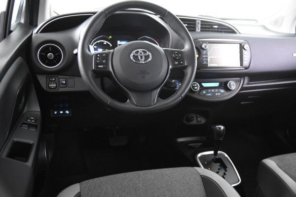 Toyota Yaris 1.5 Hybrid *1ste Eigenaar*Navigatie*Camera*
