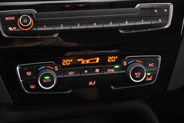 BMW X1 sDrive18i X Line *1ste Eigenaar* Leer*Navigatie*Trekhaak*
