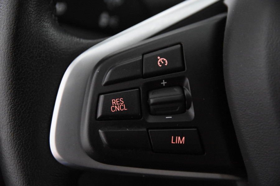 BMW X1 sDrive18i X Line *1ste Eigenaar* Leer*Navigatie*Trekhaak*