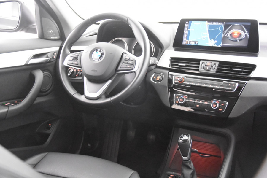 BMW X1 sDrive18i X Line *1ste Eigenaar* Leer*Navigatie*Trekhaak*