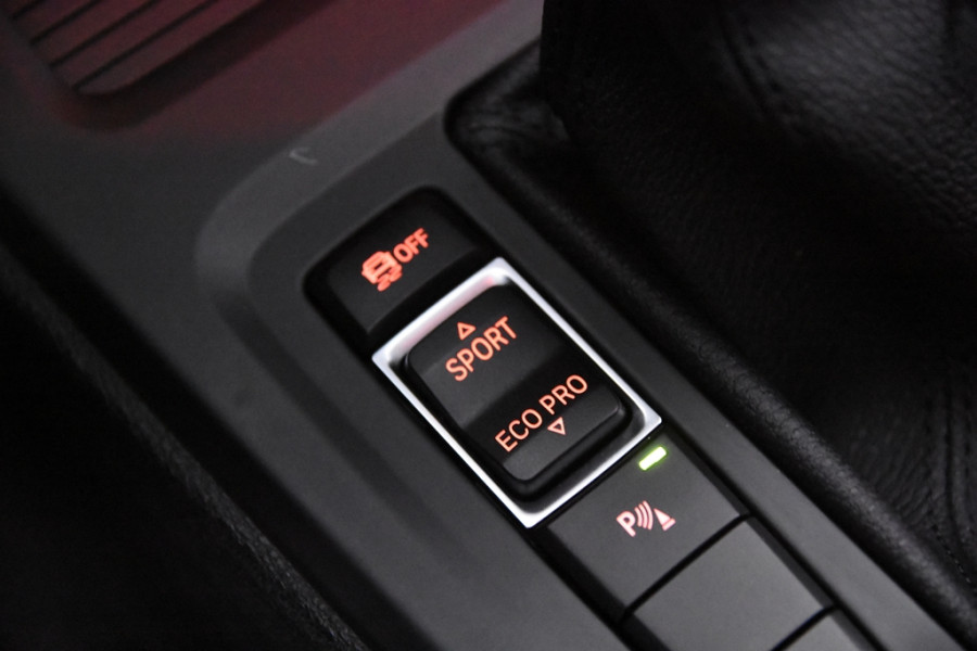 BMW X1 sDrive18i X Line *1ste Eigenaar* Leer*Navigatie*Trekhaak*