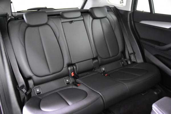BMW X1 sDrive18i X Line *1ste Eigenaar* Leer*Navigatie*Trekhaak*
