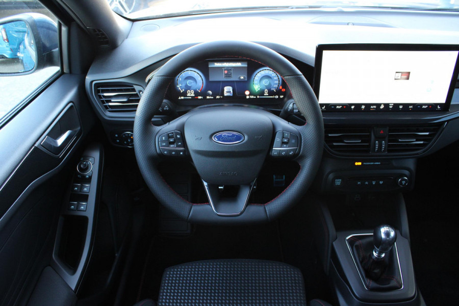 Ford FOCUS Wagon 1.0 EcoBoost Hybrid ST Line X 125pk | Winterpack | Driver Assistance pack | 18 inch Licht metaal | Incl 2.500,- Ford Voordeel