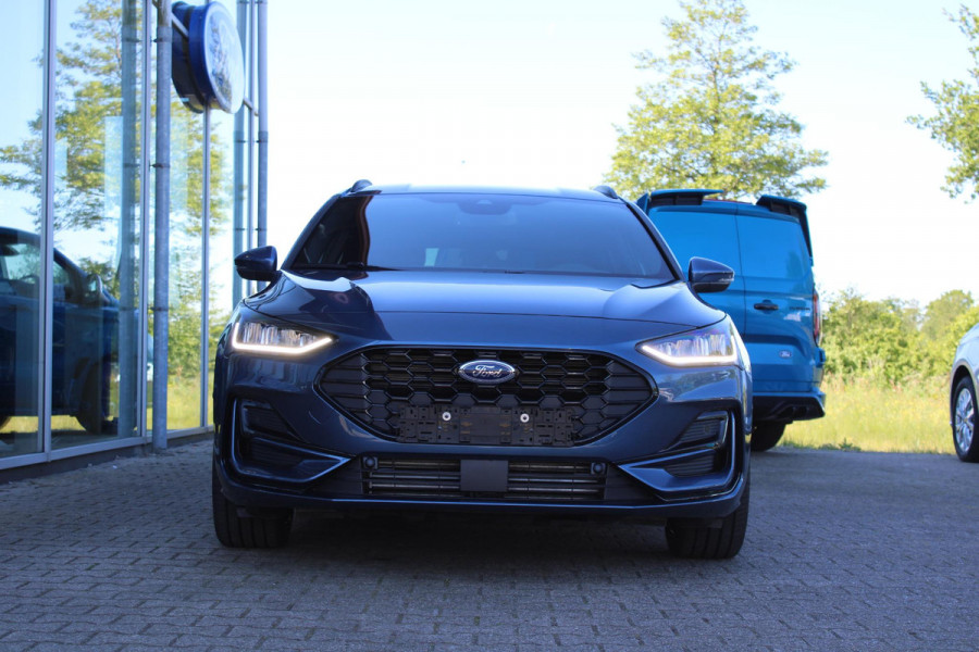 Ford FOCUS Wagon 1.0 EcoBoost Hybrid ST Line X 125pk | Winterpack | Driver Assistance pack | 18 inch Licht metaal | Incl 2.500,- Ford Voordeel