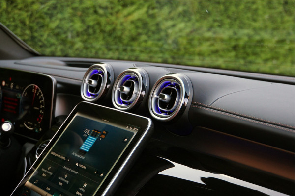 Mercedes-Benz GLC GLC 300 e 4M AMG Line Night | Luchtvering Achterasbesturing Distronic Pano HUD Nappaleder Trekhaak