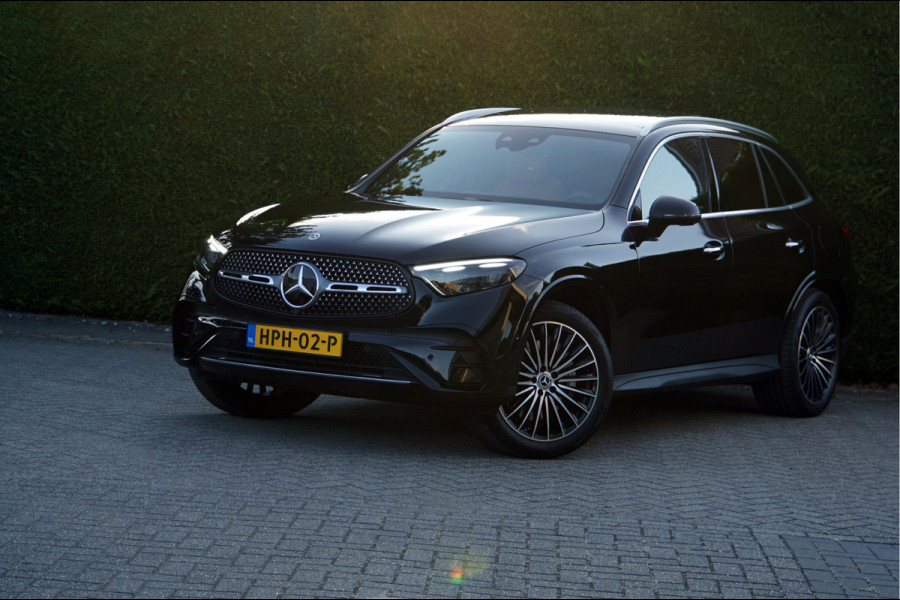 Mercedes-Benz GLC GLC 300 e 4M AMG Line Night | Luchtvering Achterasbesturing Distronic Pano HUD Nappaleder Trekhaak