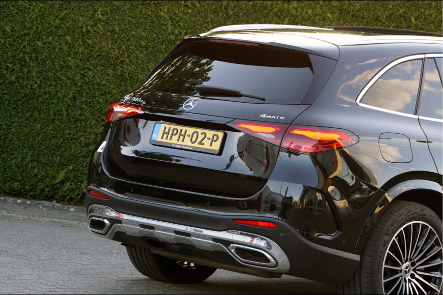 Mercedes-Benz GLC GLC 300 e 4M AMG Line Night | Luchtvering Achterasbesturing Distronic Pano HUD Nappaleder Trekhaak