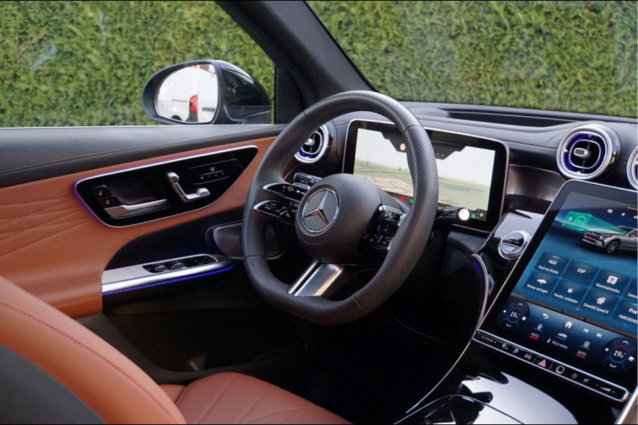 Mercedes-Benz GLC GLC 300 e 4M AMG Line Night | Luchtvering Achterasbesturing Distronic Pano HUD Nappaleder Trekhaak